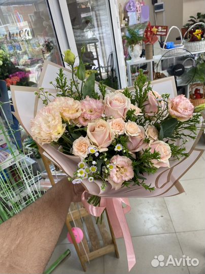 Доставка цветов и букетов