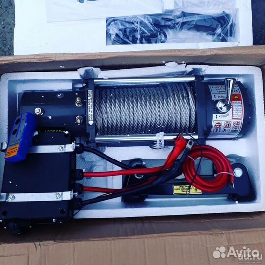 Лебедка. 12v. Winch 12000LB. на 5,5 тонн. Новые