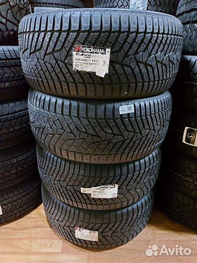 Yokohama W.Drive V905 295/40 R21 111V