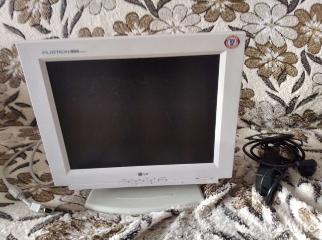 Монитор TFT монитор LG flatron L1530S