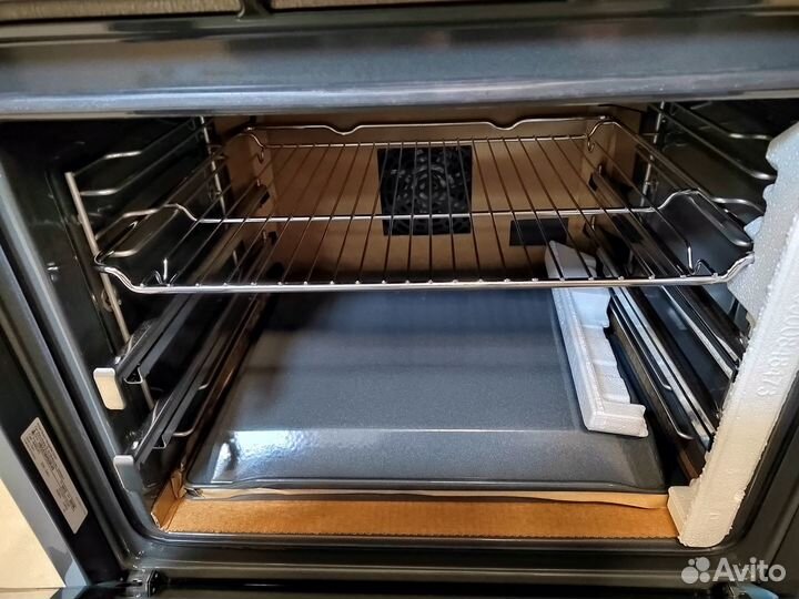 Электрический духовой шкаф Bosch Serie 6 HBG536HS0