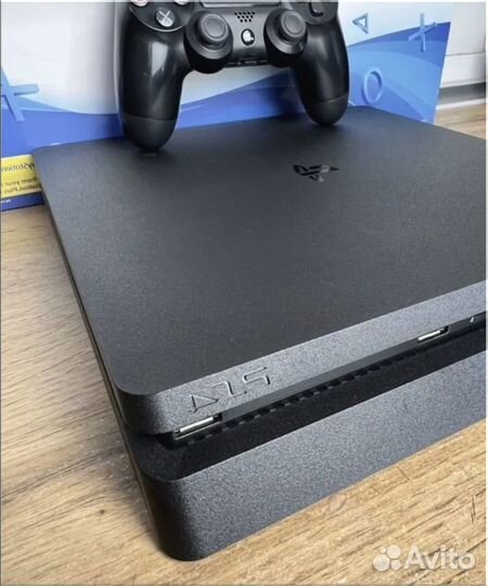 PS 4 PRO