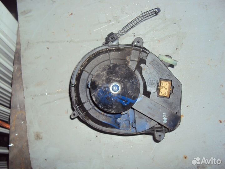 Мотор отопителя VW Passat B5