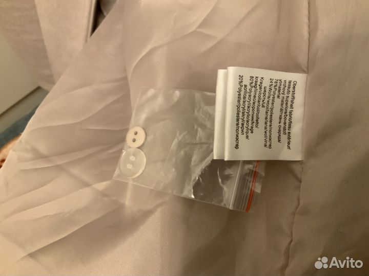 Полупвльто новое с иск.мехом Германия 52 размер