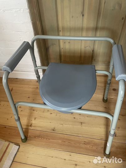 Санитарный стул туалет