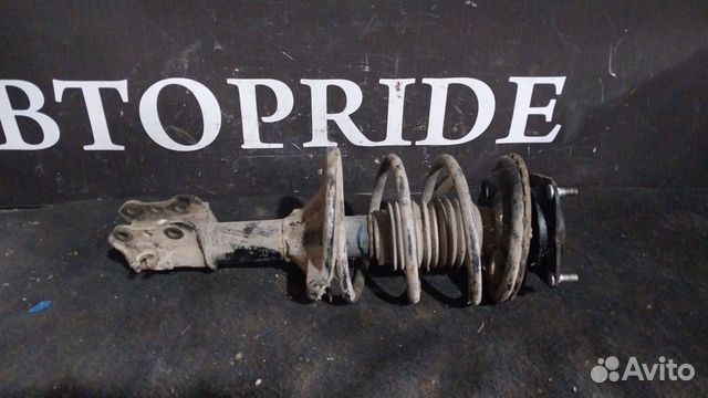 Правая передняя стойка Mazda 626