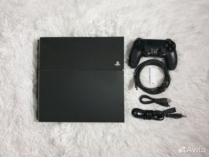 PS4 1Tb + более 40 игр. Прошита. Возможен обмен