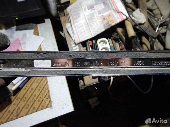 Молдинг передней двери Volkswagen Transporter Т5