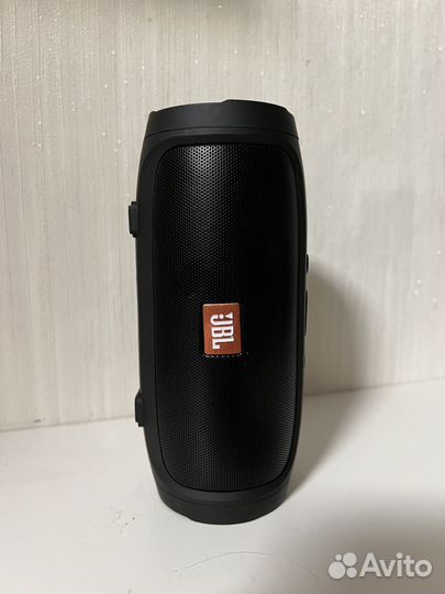 Портативная колонка jbl