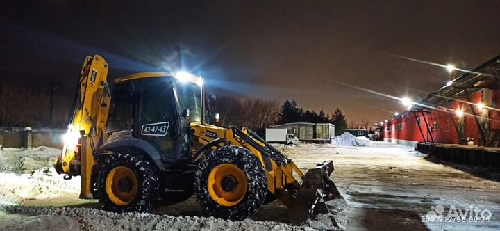 Аренда экскаватора погрузчика, услуги трактора