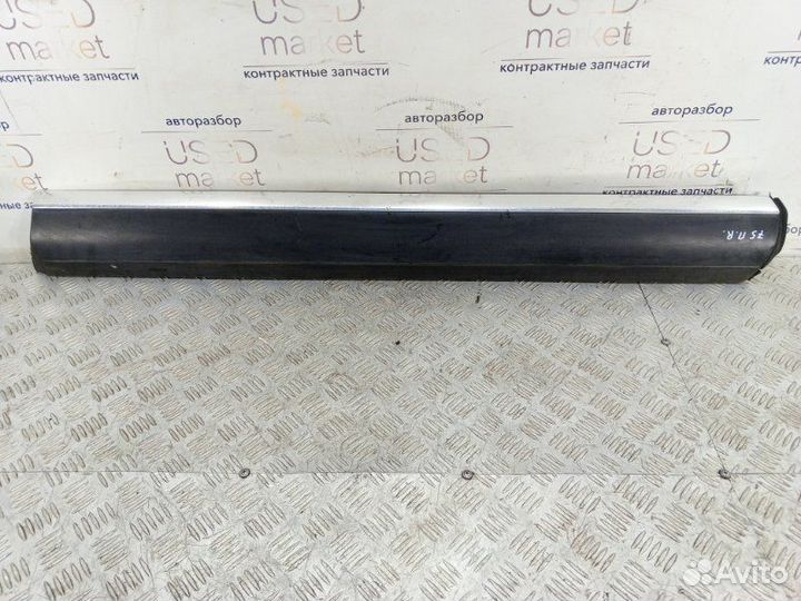 Молдинг двери передний правый Volkswagen Touareg