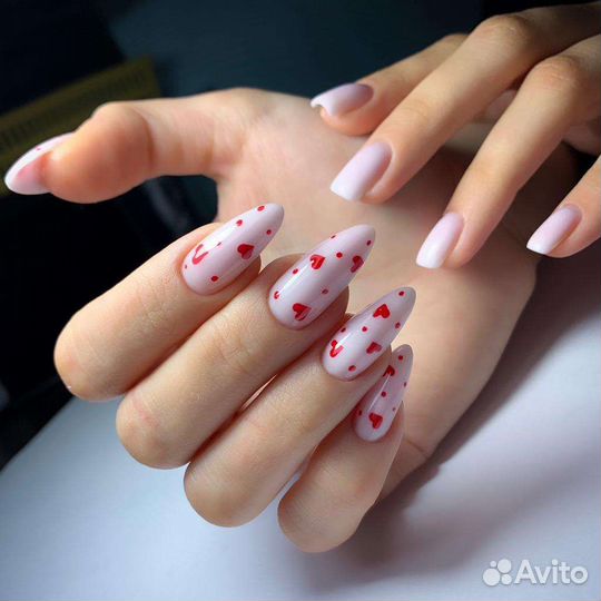 Маникюр и педикюр