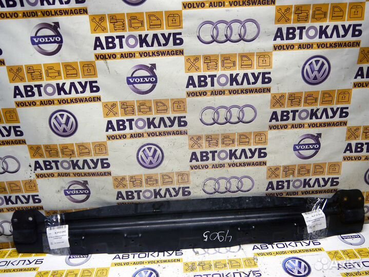 Воздуховод радиатора нижний Ауди Q7