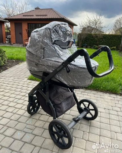 Коляска roan bloom 2 в 1