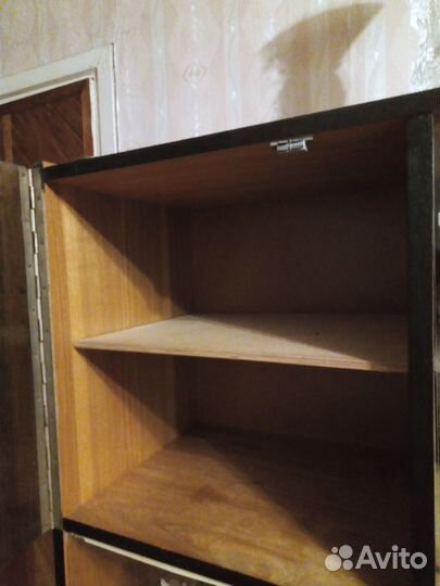 Сервант, посудник