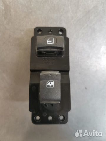 Передняя правая кнопка стеклоподъемника Kyron 2