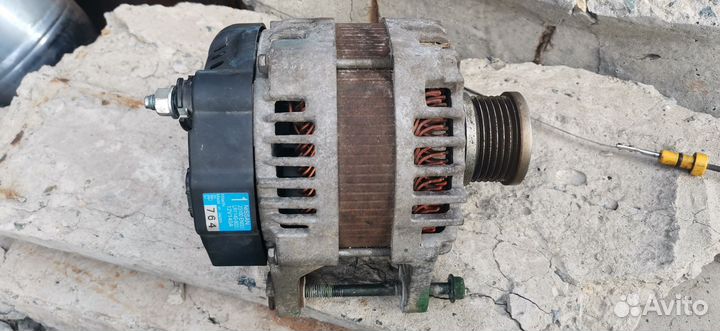 Генератор Nissan Serena c25