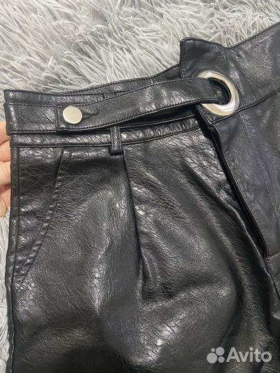 Шорты кожаные