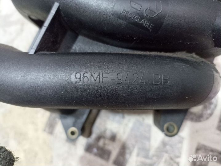 Коллектор впускной Ford Fiesta DHA V-1.2