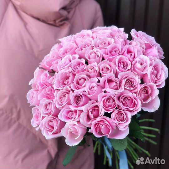 Цветы 51 роза с оформлением