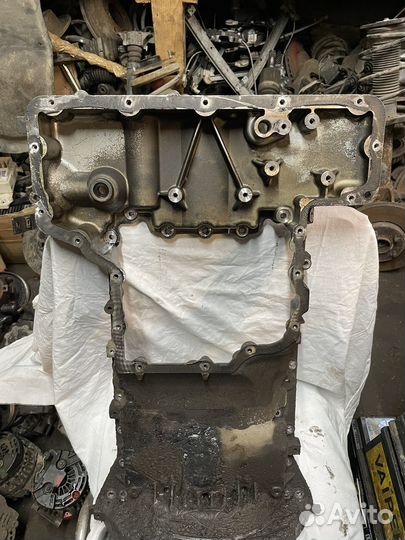 Mercedes Benz R-class масляный поддон