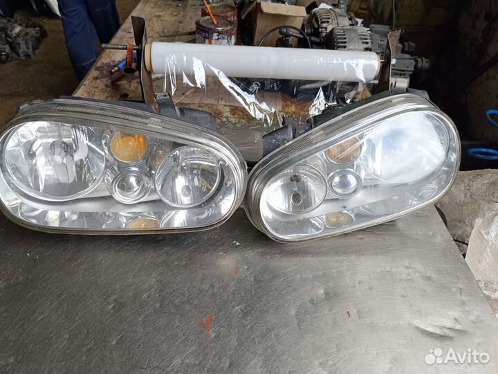 Фара Фольксваген Гольф 4