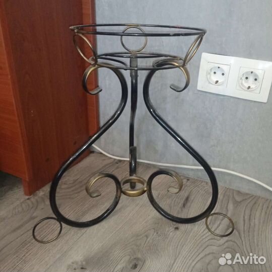 Подставка для цветов