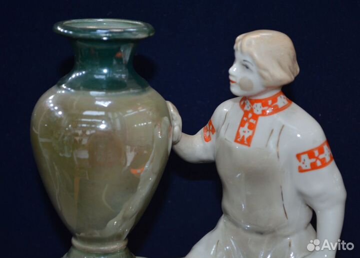 Фарфоровая статуэтка- данила мастер. сысерть