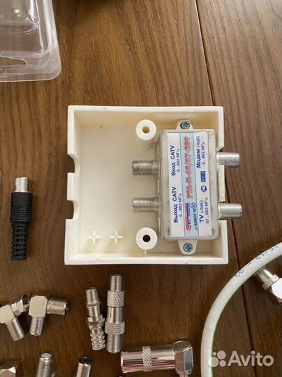 Телевизионные разветвитель. Переходники для тv