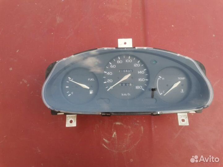 Панель приборов Nissan March CG10