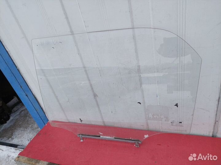 Стекло заднее левое Daewoo Matiz