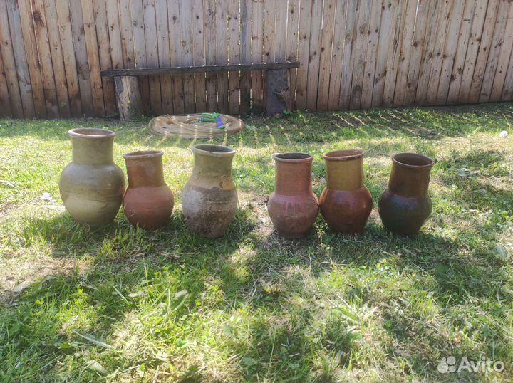 Глиняный кувшин старинный