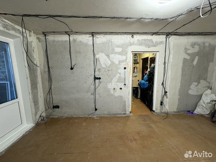 Штробление стен под проводку