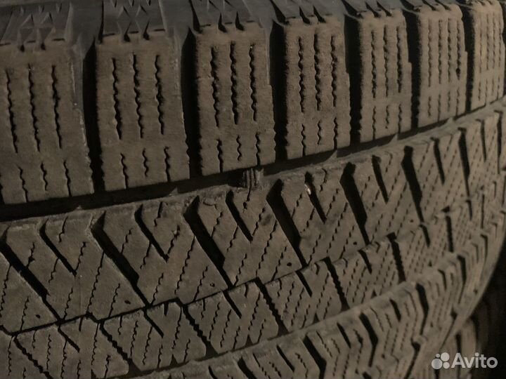 Bridgestone Blizzak Ice 205/55 R16