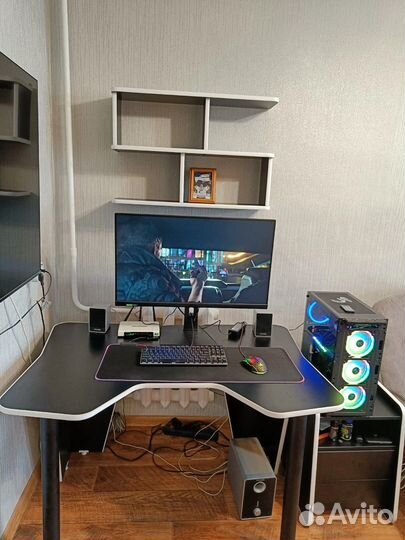 Компьютерный стол новый от производителя