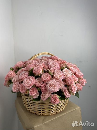 Шикарные кустовые розы с доставкой