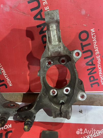 Поворотный кулак Ниссан Теана 32