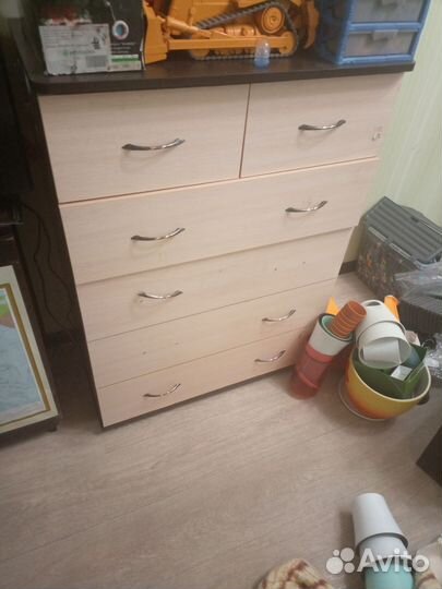 Комод и кровать