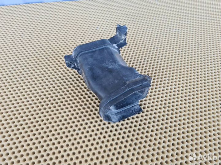 Воздуховод передний левый Infiniti Ex25 Ex35 Ex37