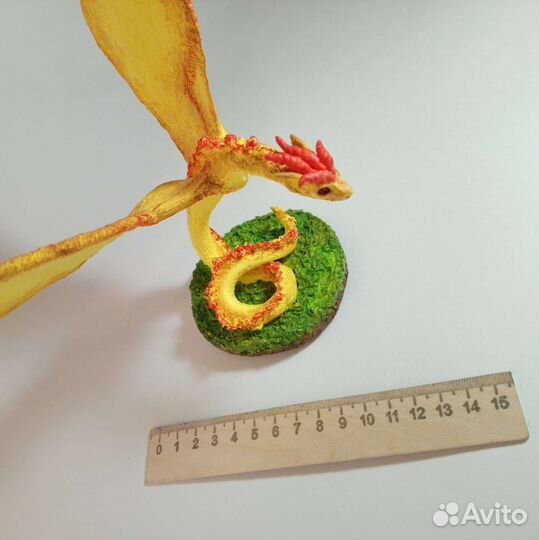 Фигурка жёлтый дракон из бархатного пластика