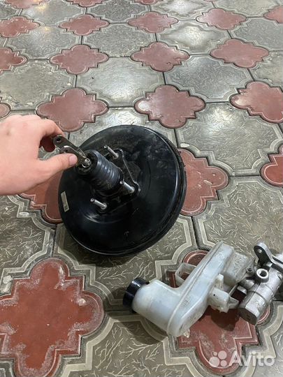 Главный тормозной цилиндр камри