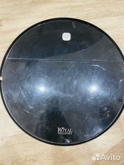 Робот пылесос royal