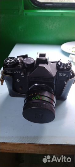 Пленочный фотоаппарат зенит