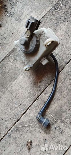 Бачок главного тормозного цилиндра Ford Focus 1 19