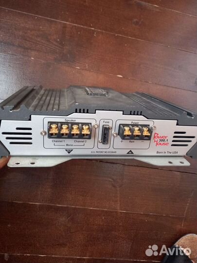 Сабвуфер и усилитель в автомобиль