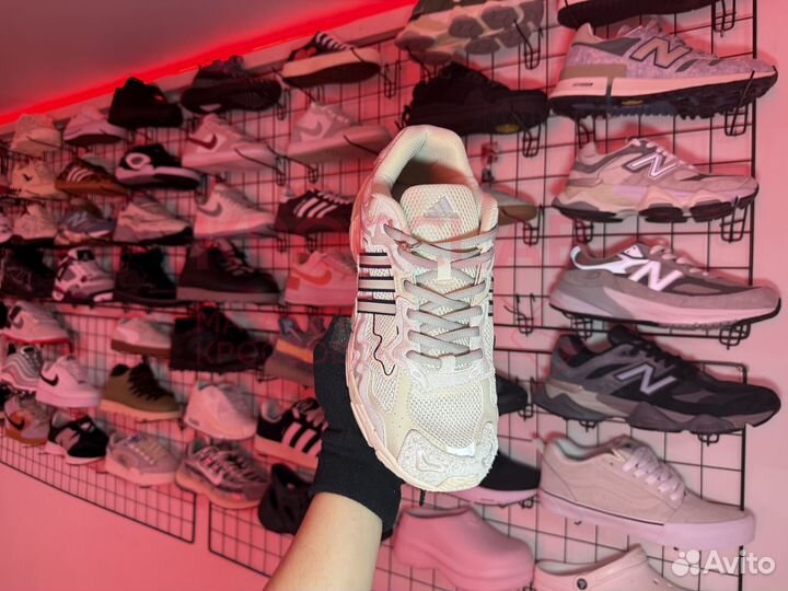 Adidas Bad Bunny Response CL Adults