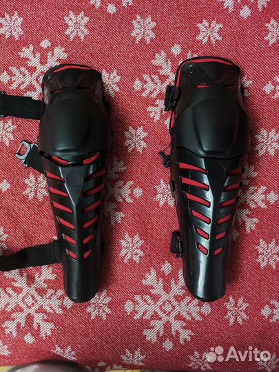 Наколенники