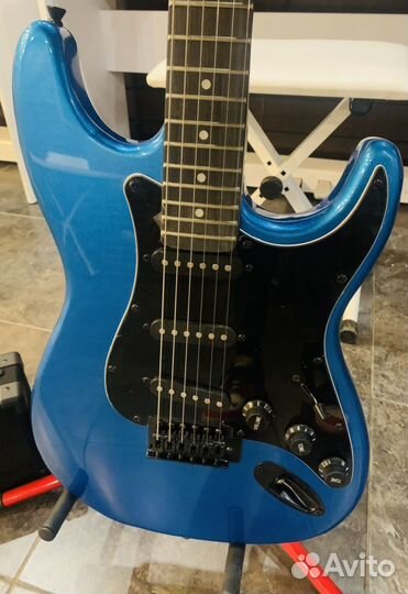 Электрогитара Stratocaster + Комбо + Аксессуары