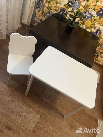 Детский столик и стул