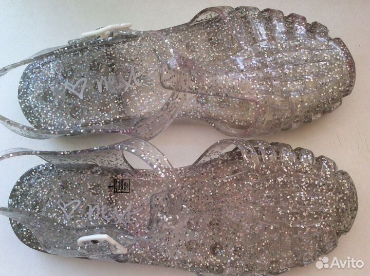 Сандалии для девочки пляжные